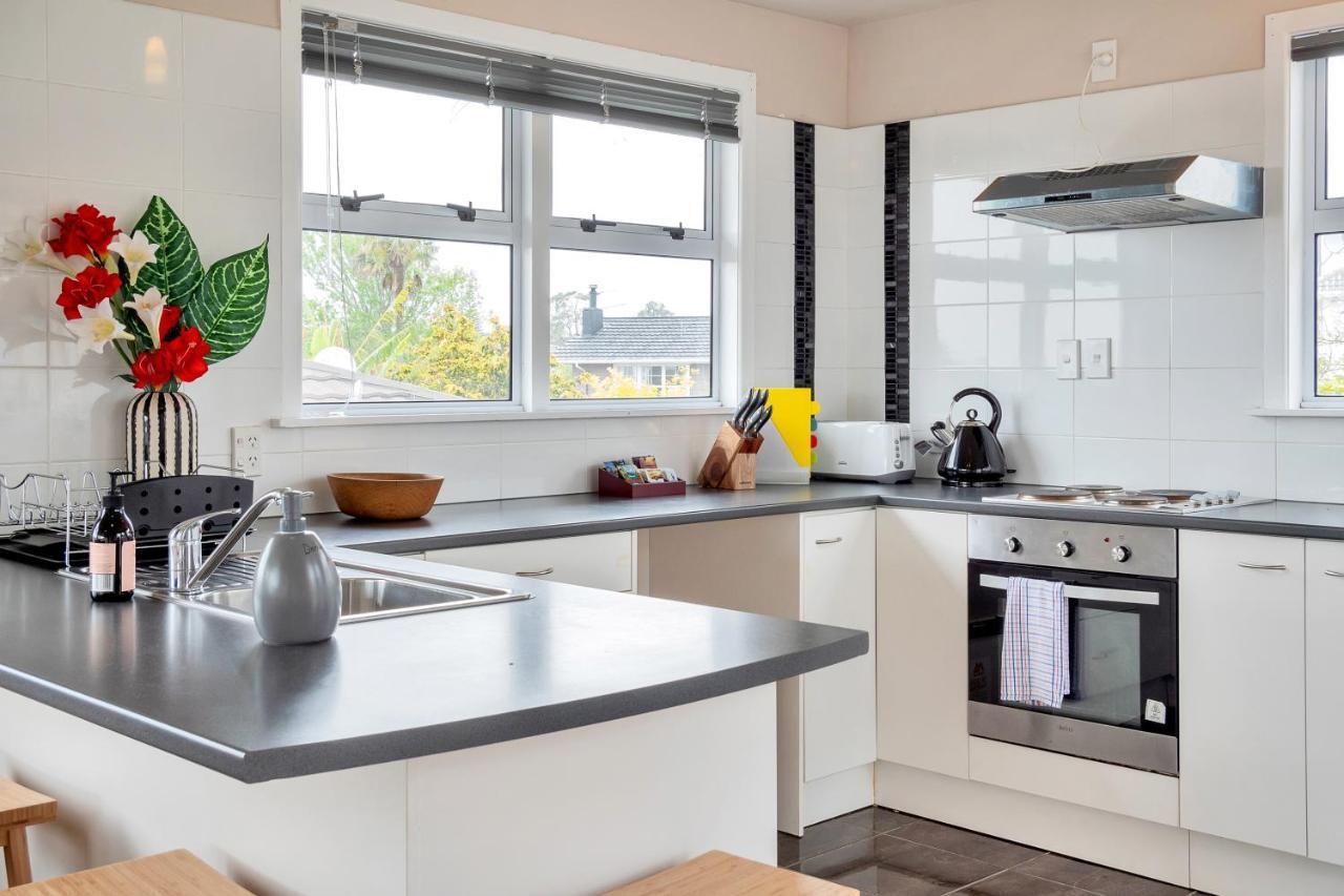 Fabulous Three Bedroom Home In Pakuranga Auckland Exterior foto
